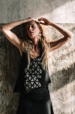 Chintamani Alchemistry Atua Print Top / Black^ Tank Top