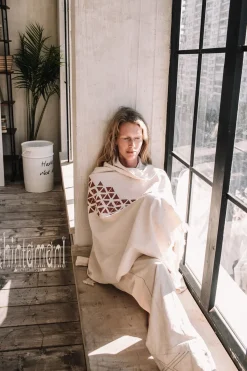 Chintamani Alchemistry Atua Wrap Shawl / White & Copper^ Shawls & Scarfs