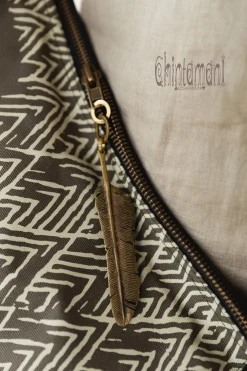 Chintamani Alchemistry Men Crossbody Bag / Dark Gray^ Backpacks & Bags